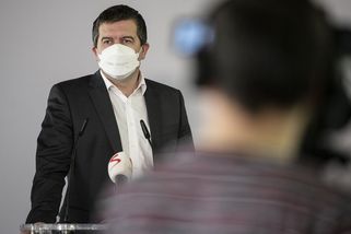 Schůzka na vnitru: Přivezu Sputniky a zachráním ČSSD, říkal Hamáček - Seznam Zprávy